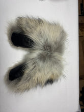 Load image into Gallery viewer, Premium Ladies Wolf Fur Mitts - Bright