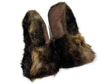 Load image into Gallery viewer, Beaver Mitts - Eastern Dark